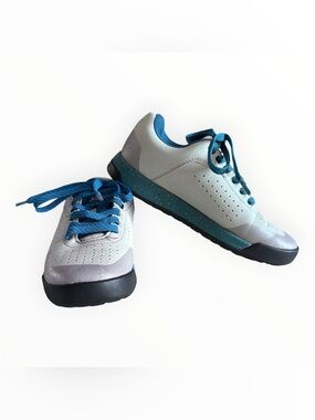 Ride Concepts Unisex White and Blue Sneakers with Blue Accents | Size 6